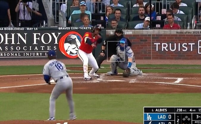 【写真・画像】山本由伸を助けた！ フリーマンが“横っ飛び”超ファインプレー「上手すぎる…」 魚雷バットからの鋭い打球を“ダイビングキャッチ”　1枚目