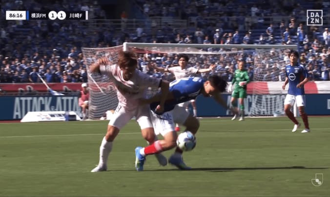 橘田と浅田は激しいデュエルに