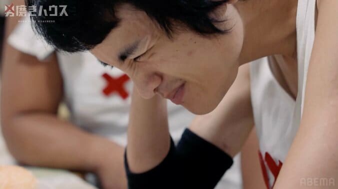 【写真・画像】178cm47kgの“ガリガリ”男子、6000kcal完食ミッションで倒れ込み錯乱「どうかしてる…」　1枚目