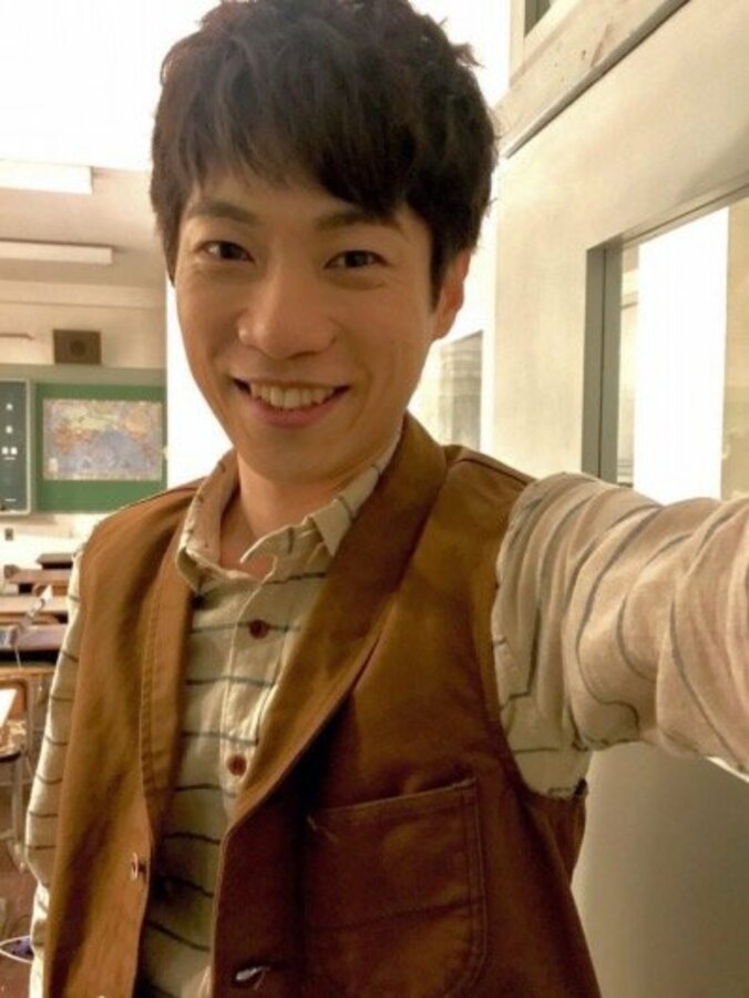 横山だいすけ、ダイエット失敗で“はだか”写真公開　興奮気味の声相次ぐ「永久保存」「鼻血が吹きでました」 2枚目