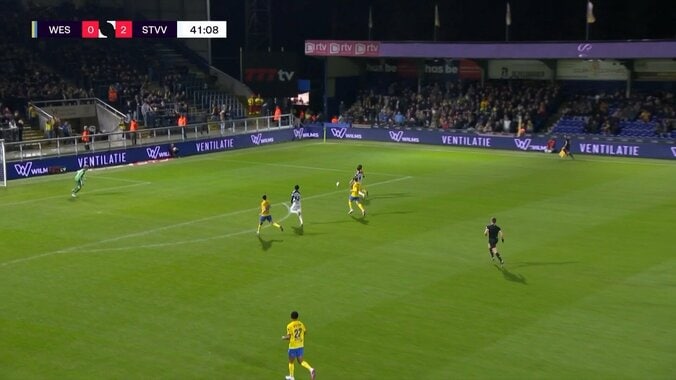 「完全に覚醒モード」日本人コンビがベルギーで大爆発！「マジで圧巻」20歳の猛烈プレス＆的確パス→24歳が流し込む 5枚目