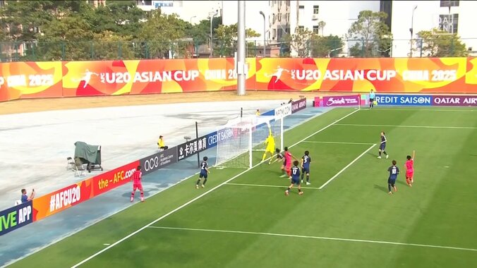 【映像】守護神・荒木琉偉が超反応！左手1本で超至近距離弾をはじき返した瞬間