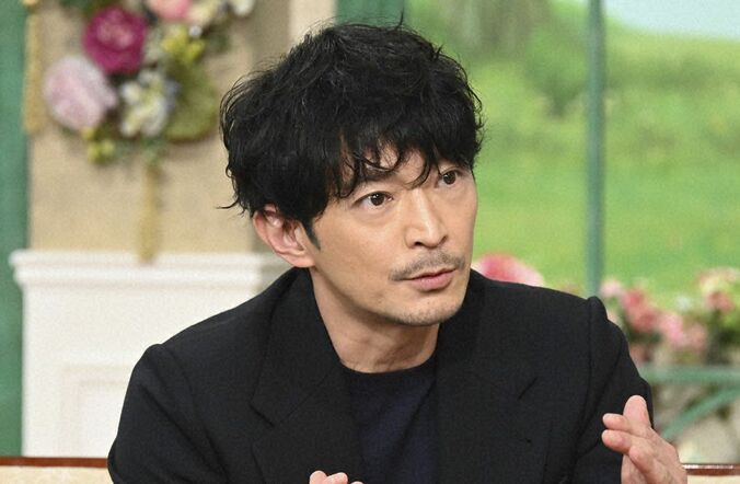 【写真・画像】吉田鋼太郎、22歳年下の妻&3歳娘との私生活を明かす「『お孫さんですか？』と言われて…」　1枚目