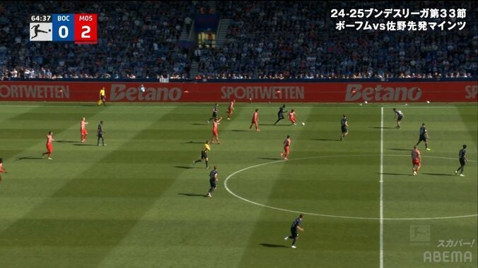 驚愕！ マインツ佐野海舟の“連続プレス→ボール回収”が話題「囲まれても関係なし！」「寄せが速い、倒れない」「佐野が佐野してる」 4枚目