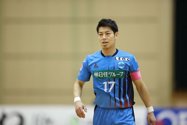 「GKがロングパス→超絶バックヘッド」北の鉄人が決めたメモリアルゴールにファン興奮