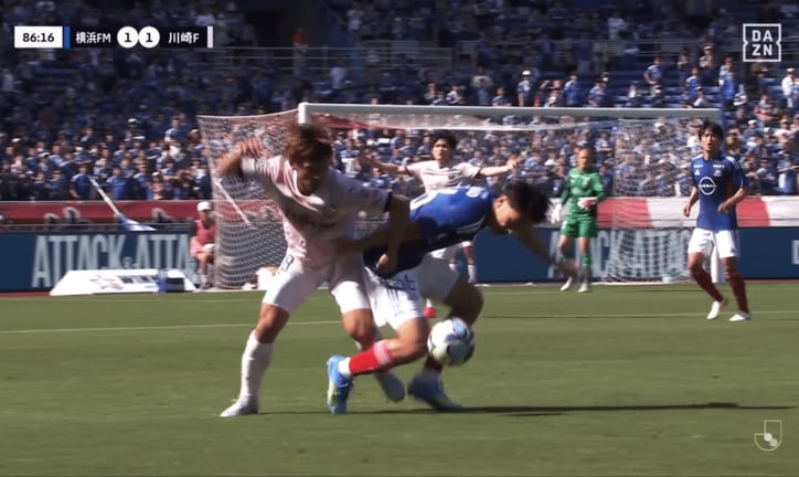 橘田と浅田は激しいデュエルに