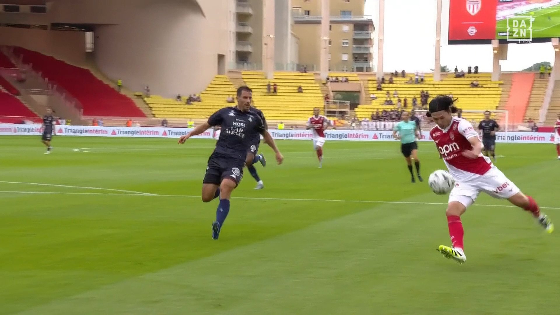 【映像】圧巻の飛び出しから左足ダイレクトクロス