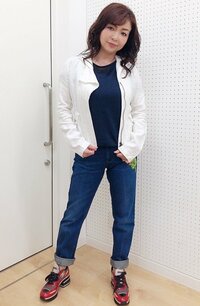 ハイヒールモモコ『モデル気取り』