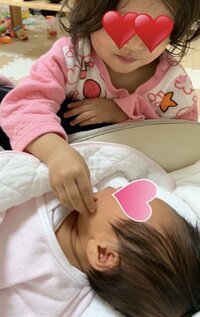 チャンカワイ、生後間もない次女が気になる長女「嬉しいね！！！」