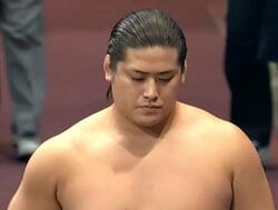 「俳優さん？」「スタイルすごい」オールバックの幕下力士にファン熱視線 「カッコよくて強いの素敵」
