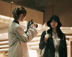 週刊誌記者と不倫ゴシップを狙われるモデル…福原遥＆森香澄の殺伐シーンの裏側を公開『透明なわたしたち』