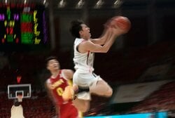 「なんでそれが入る？」日本代表PGが中国翻弄！“魔術師シュート”にSNS驚愕「なんちゅー体勢」「光速だ」【バスケW杯予選】
