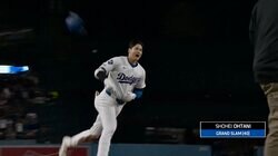 大谷翔平、「40-40」達成弾の“確信メット投げ”が「めちゃくちゃかっこいい！」 歓喜のムーブにSNS沸騰