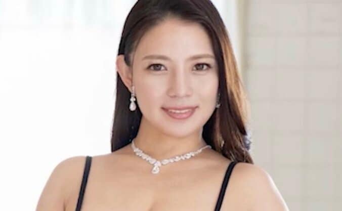 【写真・画像】“セクシー女優歴16年目”41歳の美魔女「子供は欲しい」「仕事を受け入れてくれるのが１番の条件」結婚相手の条件を告白　1枚目