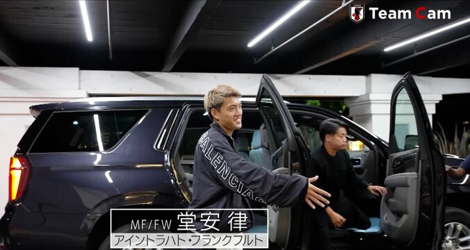 「プレミア組の圧がエグい」日本代表のオシャレ王は誰？「ファッションがスター選手」アメリカ遠征の“合流シーン”が大反響 3枚目