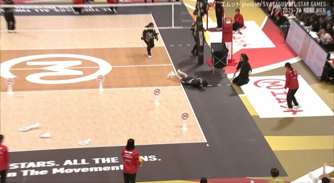 西田有志に何が…？ 女性スタッフに“スライディング”土下座で全力謝罪「もはや芸術作品レベル」SNSで大バズり中 4枚目