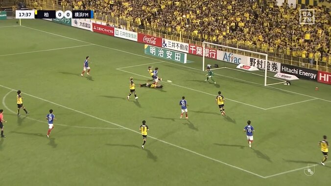 【映像】これでファウル？ゴール直前の接触シーン