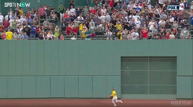 マ軍ローリーが「粉砕した」X騒然 “大谷が打った日に”MLB最速40号…182キロ弾丸ライナーに現地実況「ミサイルのような一撃だ」 2枚目