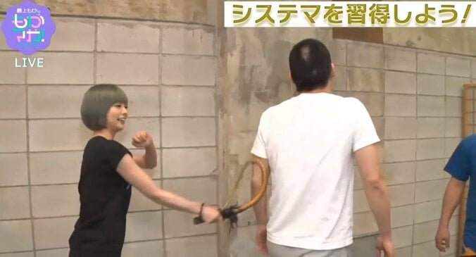 最上もが、どSなムチさばきを披露 2枚目