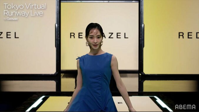 剛力彩芽、バーチャルランウェイを颯爽と闊歩！とびきりの笑顔振りまく【TVRL】 2枚目