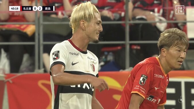 「面になる」鈴木優磨、華麗な股抜きパスの直後に見せた衝撃の表情が話題「これで笑ってるんだもんな」 5枚目