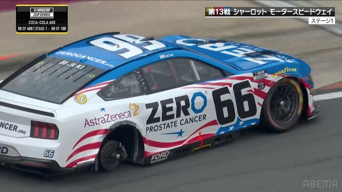 【写真・画像】レース再開直後の大波乱！マシン、“火を噴きながら”衝突の連鎖「3台とも滑っているので…」玉突き事故に放送席思わず言及　1枚目