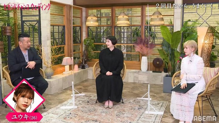 益若「負けたなとは思います」背中が大胆に開いたドレスで遅れて登場した女性にケンコバも「ここが戦場だとわかっている」『セカンドチャンスウェディング』第1話