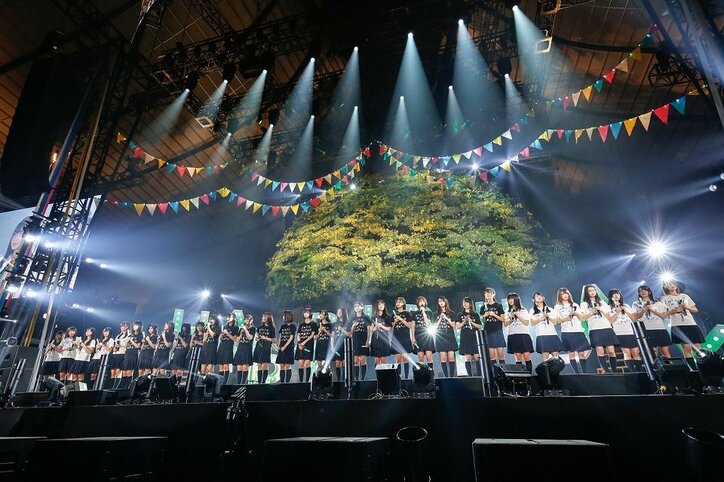 「なんでもなかった4月6日が、特別な4月6日になりました」欅坂46、全26曲披露のデビュー1周年ライブを開催