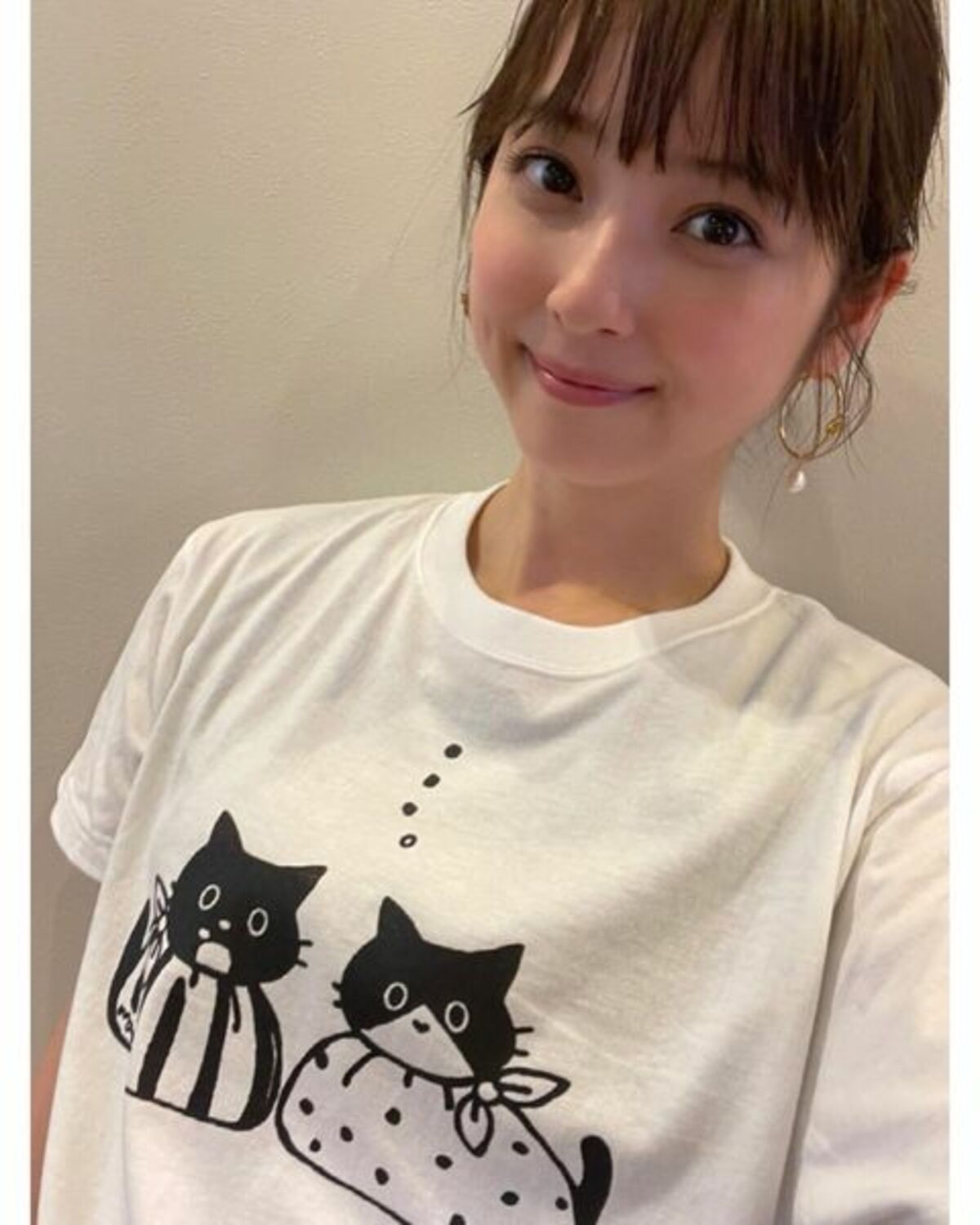 ホーム画面確定」「何回みても可愛い」佐々木希の嬉しそうに微笑む姿に