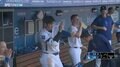 大谷翔平、特大46号アーチを放ち“謎の動き”…審判レビューも気にせずベンチで大はしゃぎの一部始終「なんかやってるw」