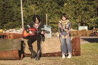 阿部サダヲ＆吉岡里帆が笑顔でデュエット 『音タコ』主題歌「体の芯からまだ燃えているんだ」誕生シーン映像解禁