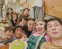 渡辺直美の誕生日会集合ショットにファン歓喜「直美ちゃんおめでとう」