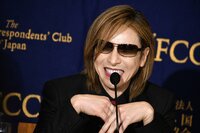 「アーティストが引退するのは死ぬ時だ。僕は前進し、戦い続ける」YOSHIKI、音楽の道を志す若者たちにメッセージも