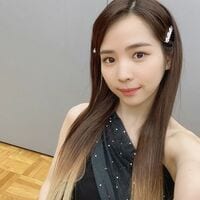 「天使です」「ほんとに美しい」NiziU・マヤの“セルフショット集”にファン歓喜