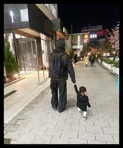 ギャル曽根、身長差がすごい夫と次女の後ろ姿を公開「習い事のお迎えに行こうと」 