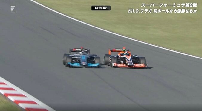 「外から行った凄すぎ」元ウイリアムズF1育成の“黒船”に衝撃「覚醒してるやん」接触スレスレ…驚異のぶち抜きにファン沸騰 2枚目