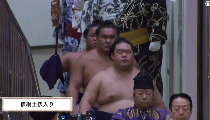 横綱土俵入り