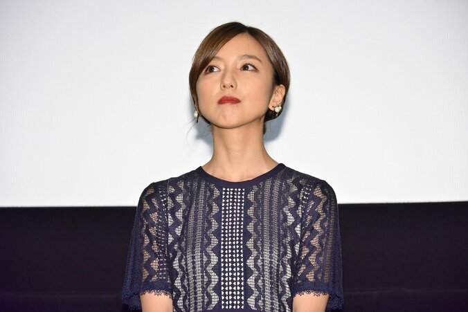 真野恵里菜、主演映画念願のお披露目に感極まって思わず号泣 3枚目