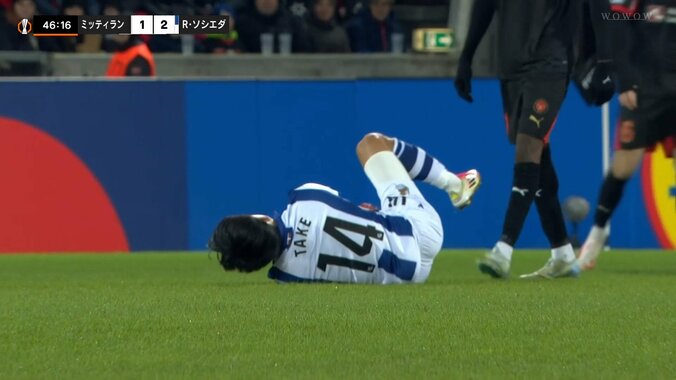 【映像】久保建英、ガッツリつま先を踏みつけられ転倒悶絶→大ブーイング