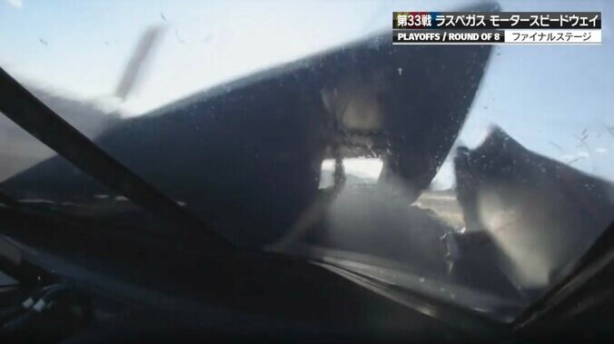 「何があったんでしょうか」ピット目がけて“危なすぎる減速” 不可解クラッシュに中継騒然「ものすごい速度差なんで…」 2枚目