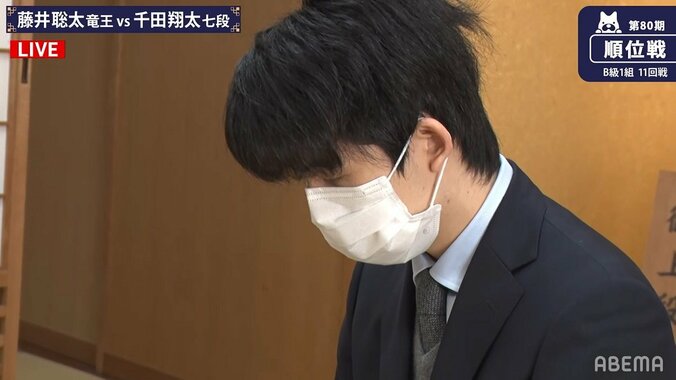 藤井聡太竜王、初のA級入りは持ち越し 千田翔太七段に敗れ今期2敗目 残り2局で昇級目指す／将棋・順位戦B級1組 1枚目