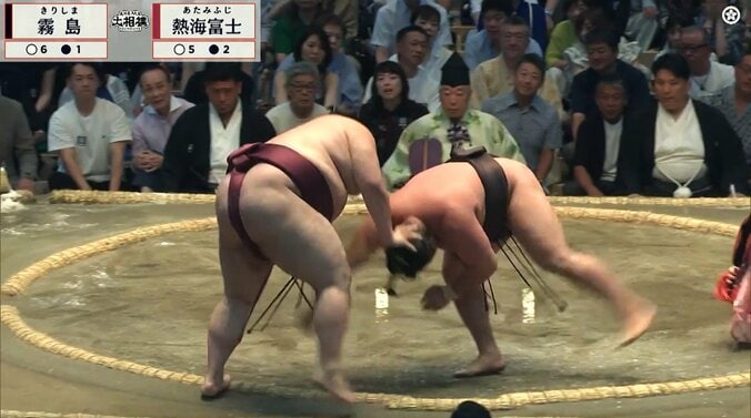 「温厚な霧島が…」取組直後に“激高”、熱海富士に詰め寄る 一体、何が? 「立ち合い?」「あれはイラっとする」ファン困惑 2枚目