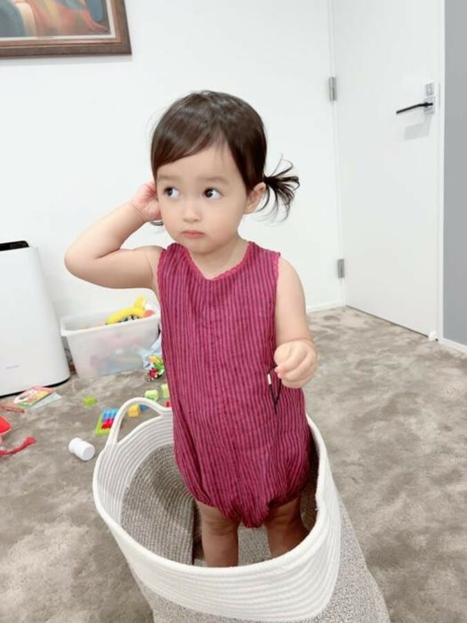  アレク、髪を結んだ娘の姿に「かわいすぎじゃ、、、ありませんか」  1枚目