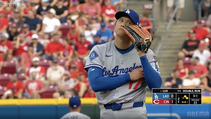 【写真・画像】大谷翔平を「ポンってした」フリーマンの“行動”に反響 「心配そうな表情」を見せる大谷へ…マウンドで見せた“絆”　1枚目