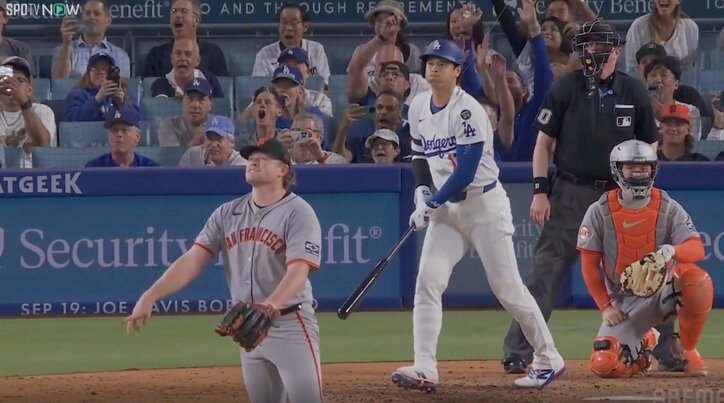 【写真・画像】一体、何が起きた？ 大谷翔平、挨拶直後に“突然のハプニング”「いきなり？」「どうした」相手投手がマウンドから降りる… ファン騒然　1枚目