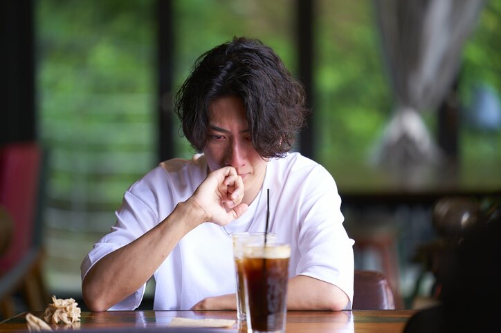 親友同士の女性2人を最後まで振り回した男性が号泣謝罪…前代未聞の泥沼展開へ