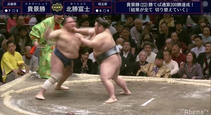 館内、大興奮！　“突きまくった”貴景勝、北勝富士を押し出しで下して勝ち越し