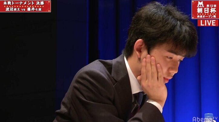 絶好調だった“永世二冠”渡辺明棋王に勝利　トップ棋士を次々に倒す藤井聡太七段の現在地