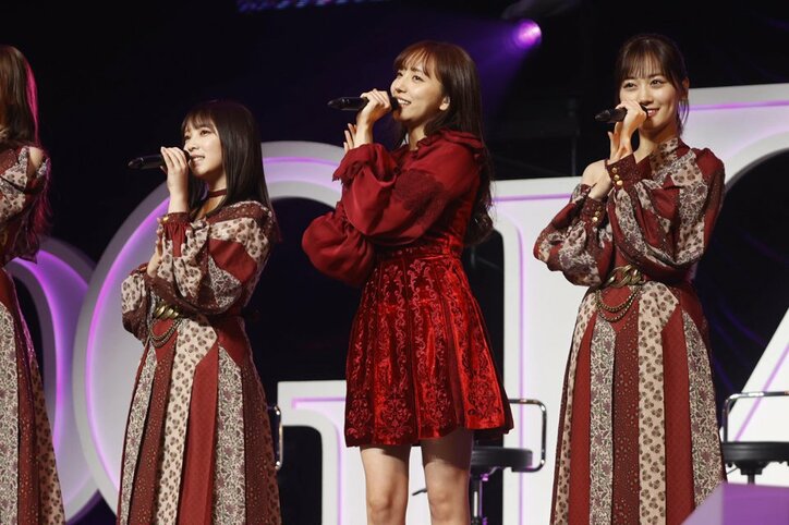 「生まれたままで」「ハルジオンが咲く頃」も…思い入れのある楽曲で構成されたセットリスト、乃木坂46新内眞衣が卒業セレモニー