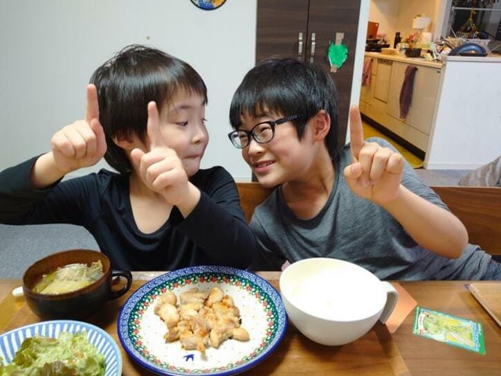  山田花子、初めて作った料理を食べた息子達の反応「111点くれた」 